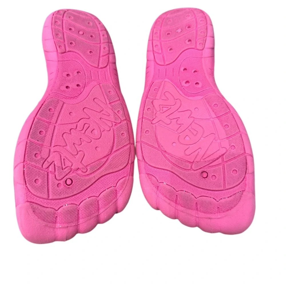 NEWTZ Girls Toe Bumper, WATER shoes, pink with pineapples, Tropical Sz 2/3 (Kid)